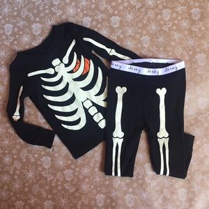 Old Navy Black Skeleton Halloween 2-piece Pajamas